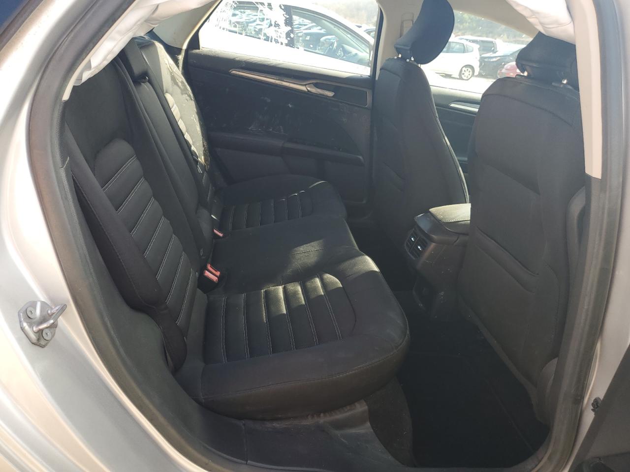 Ford Fusion Se Image 9