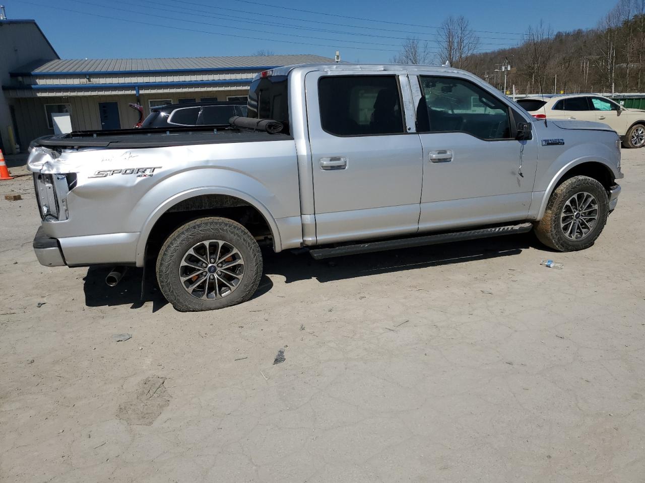 Ford F-150 Supercrew Image 4