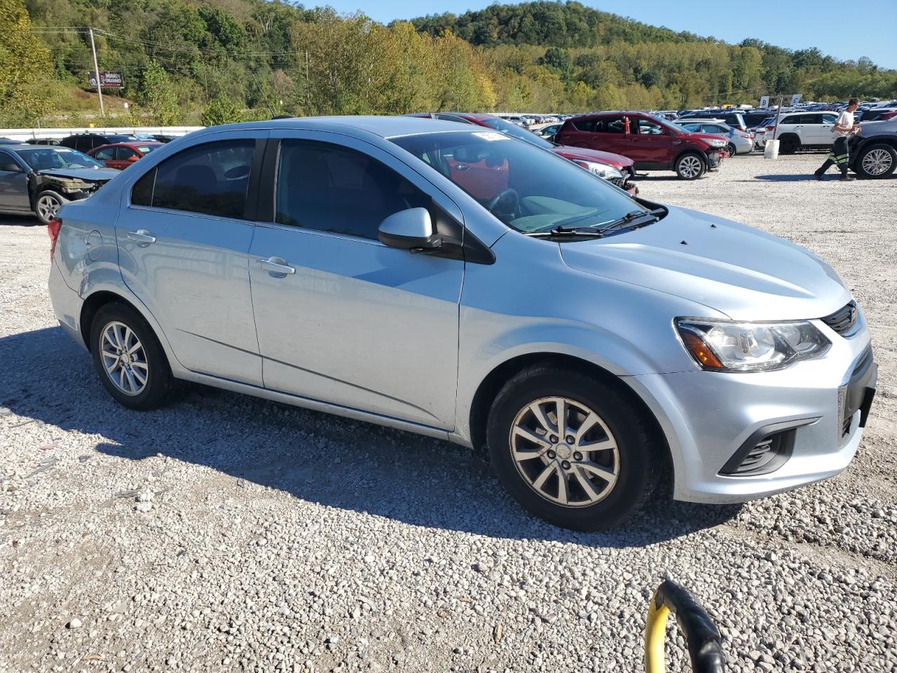 Chevrolet Sonic Lt Image 9