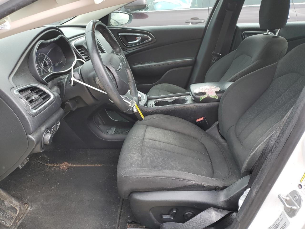 Chrysler 200 Limited Image 5