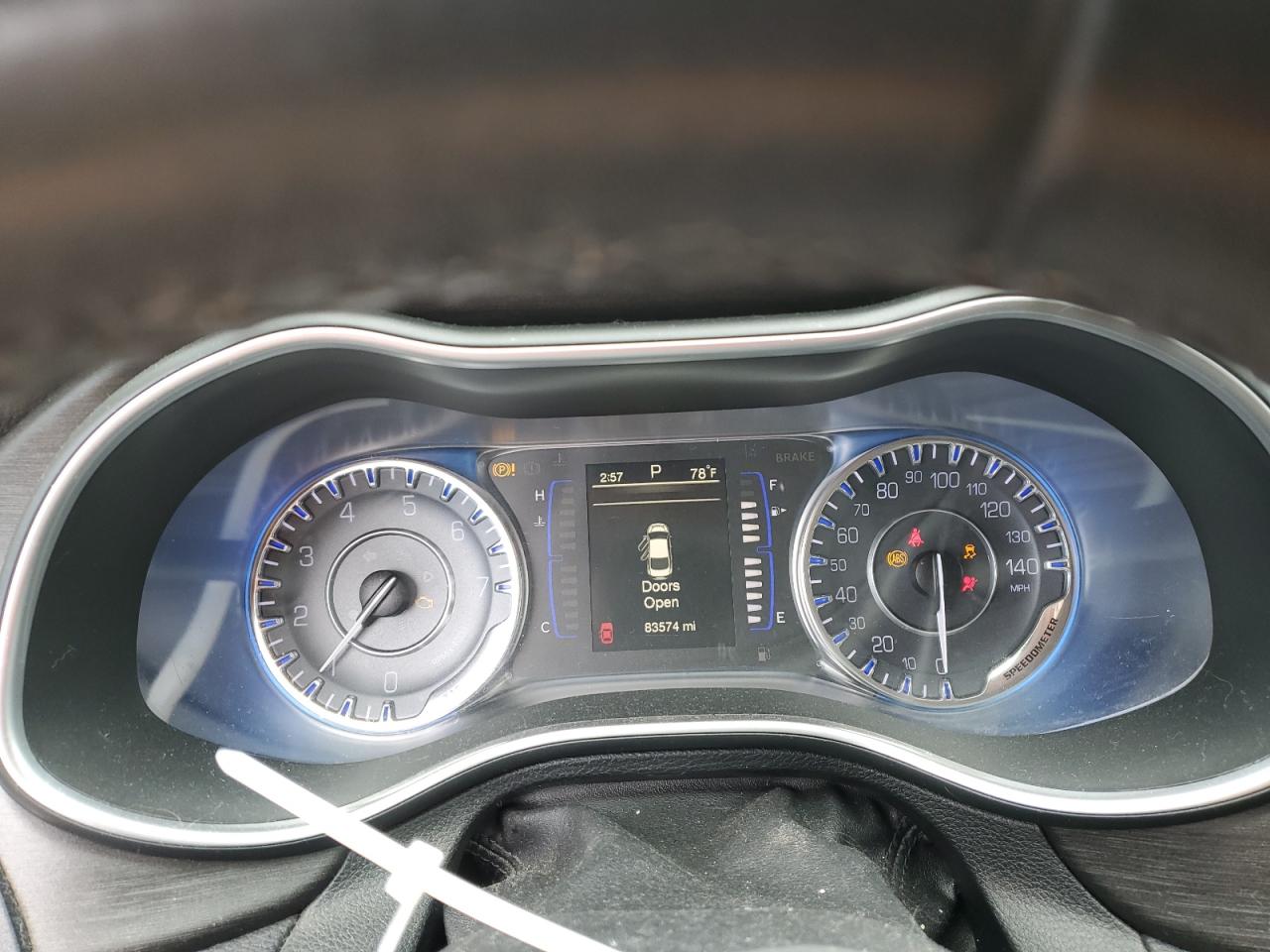 Chrysler 200 Limited Image 9