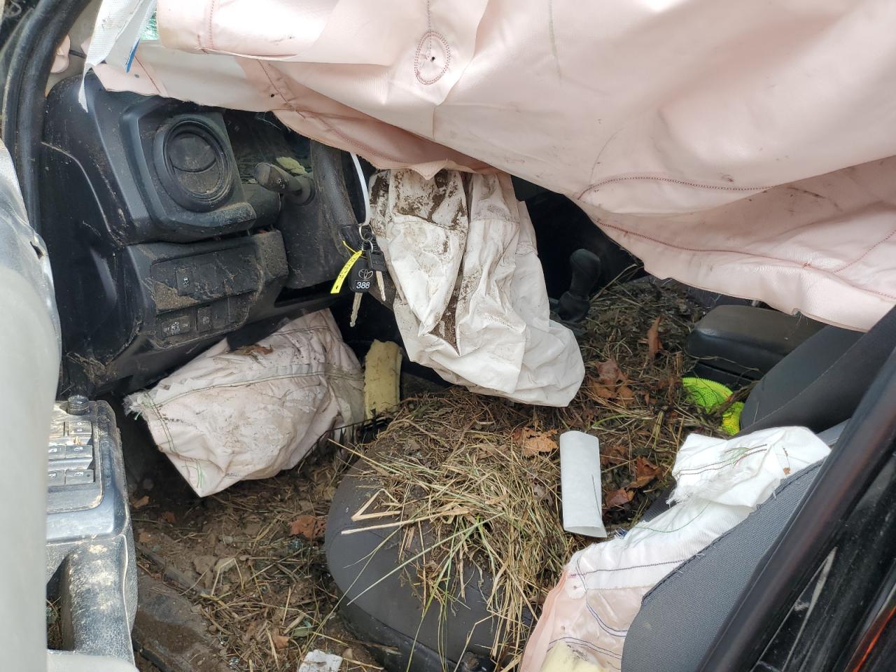 Toyota Tacoma Double Cab Image 6