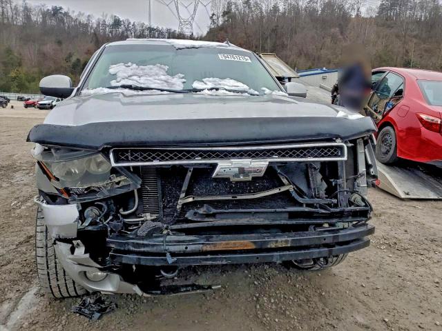 Chevrolet Suburban K1500 Lt Image 9