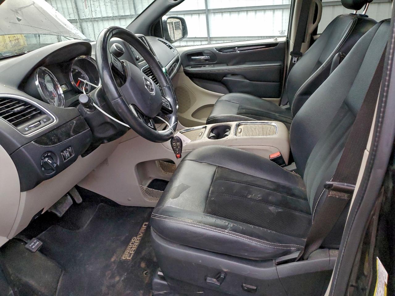 Dodge Caravan Sxt Image 4