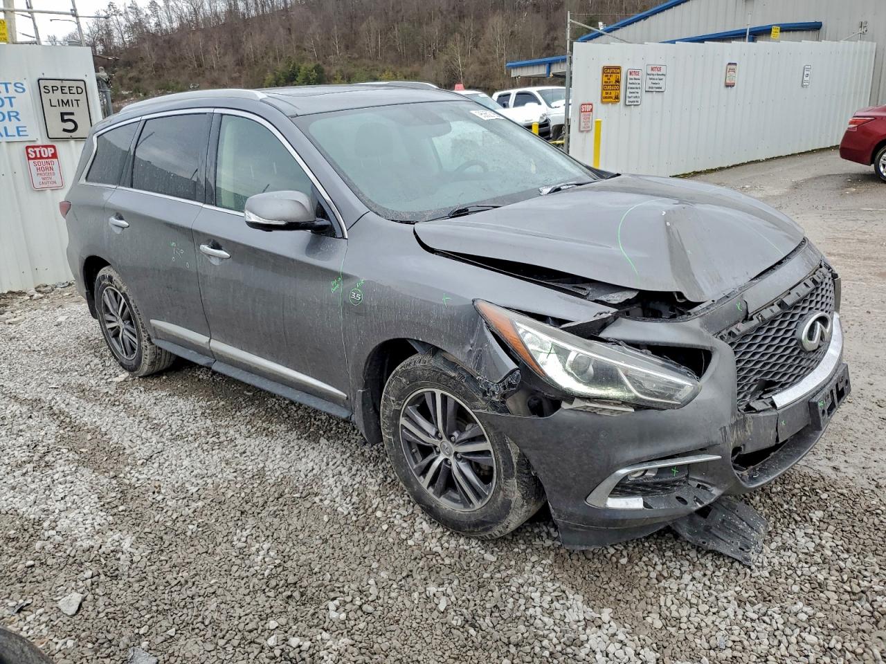 INFINITI Qx Image 10