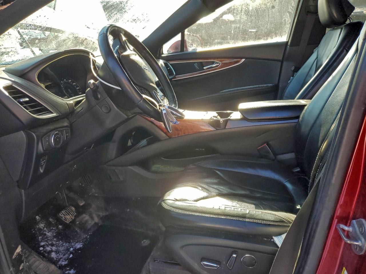 Lincoln MKX Reserve Image 2