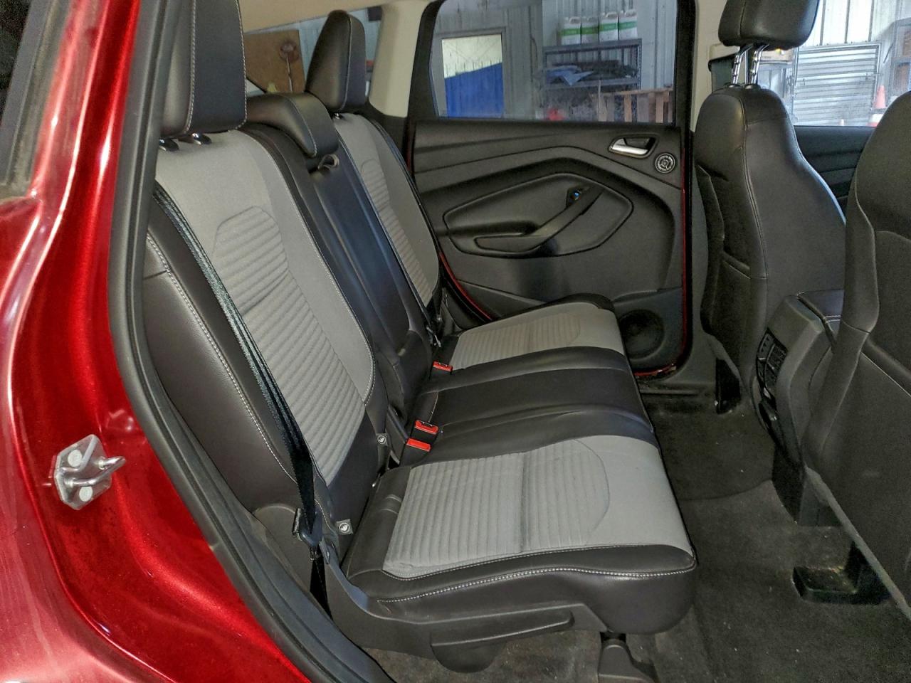 Ford Escape Se Image 8