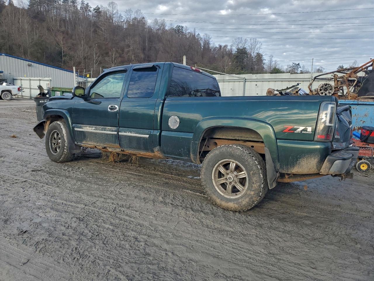 Chevrolet Silverado K1500 Image 4