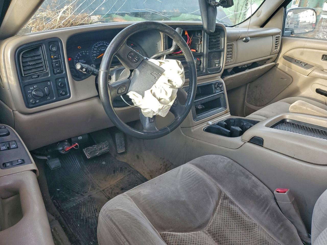 Chevrolet Silverado K1500 Image 2