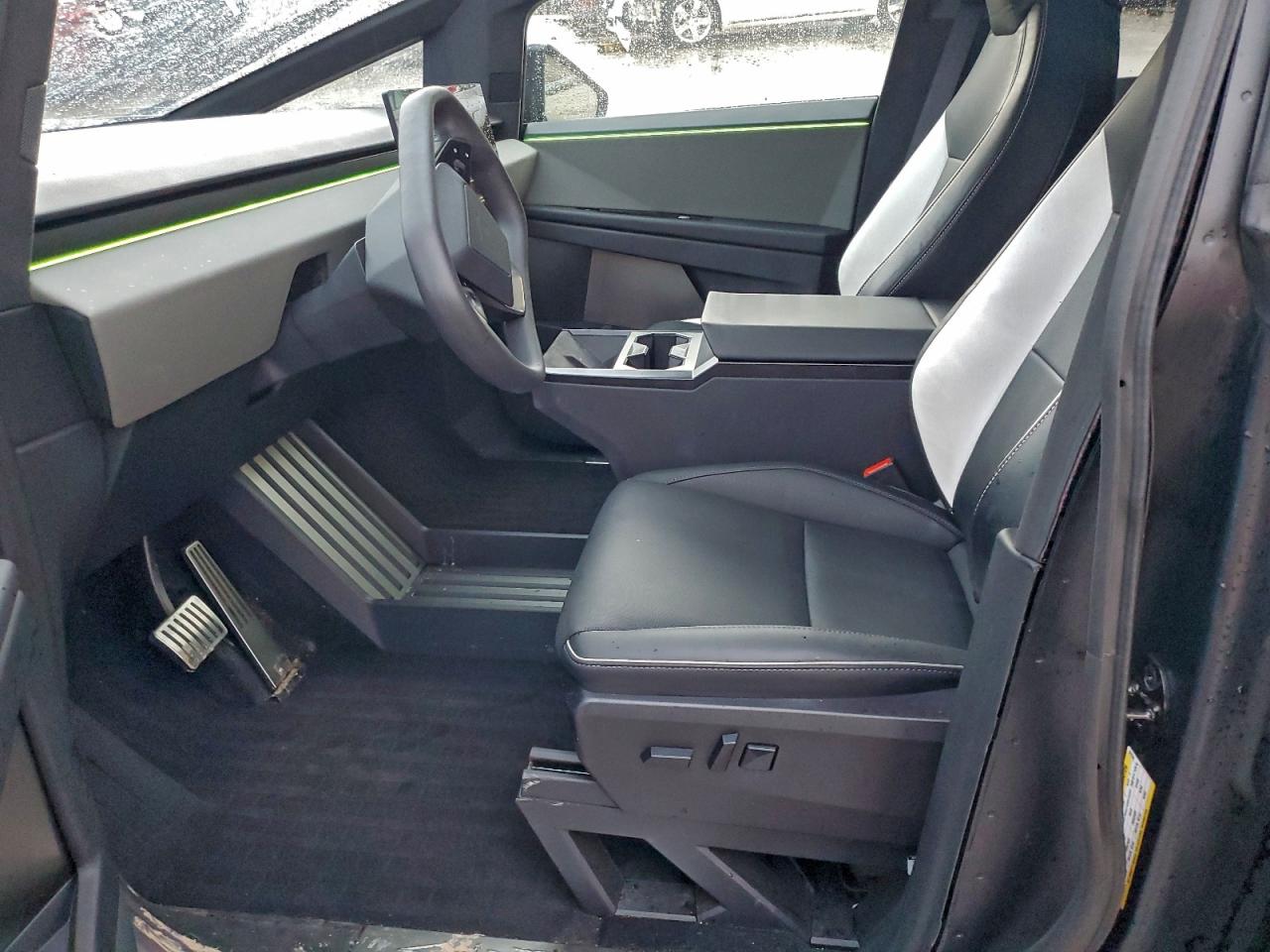 Tesla Cybertruck Image 2