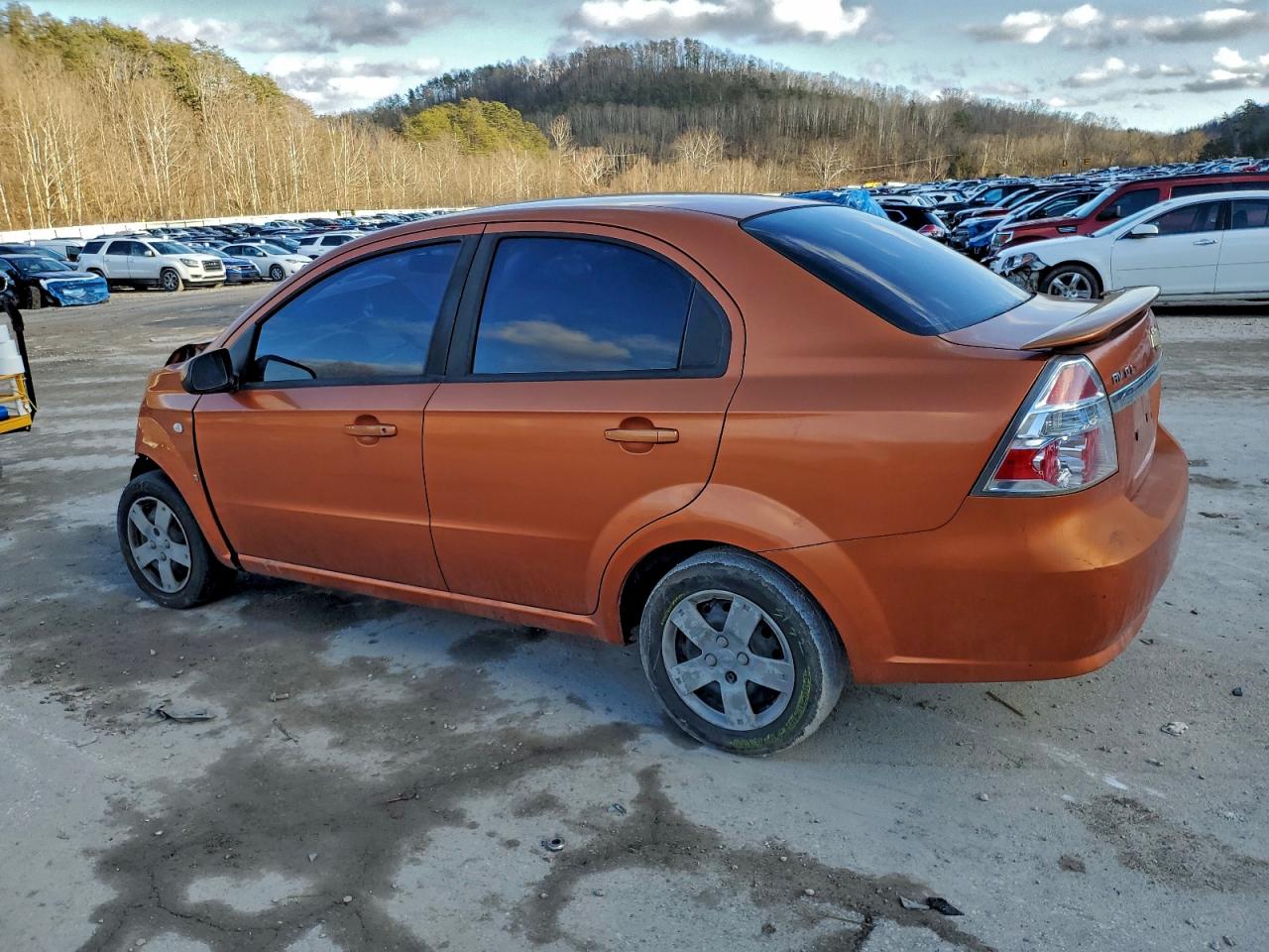 Chevrolet Aveo Base Image 3