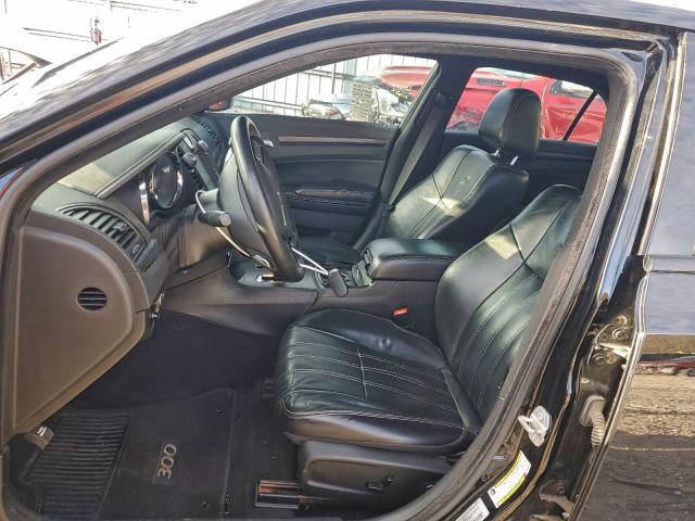 Chrysler 300 S Image 4