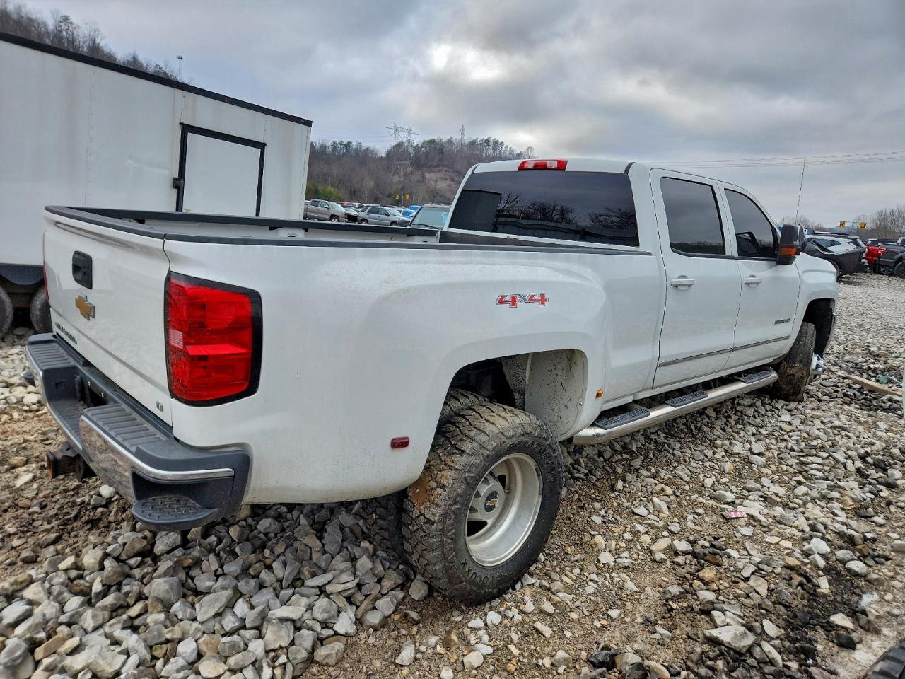 Chevrolet Silverado K3500 Lt Image 10