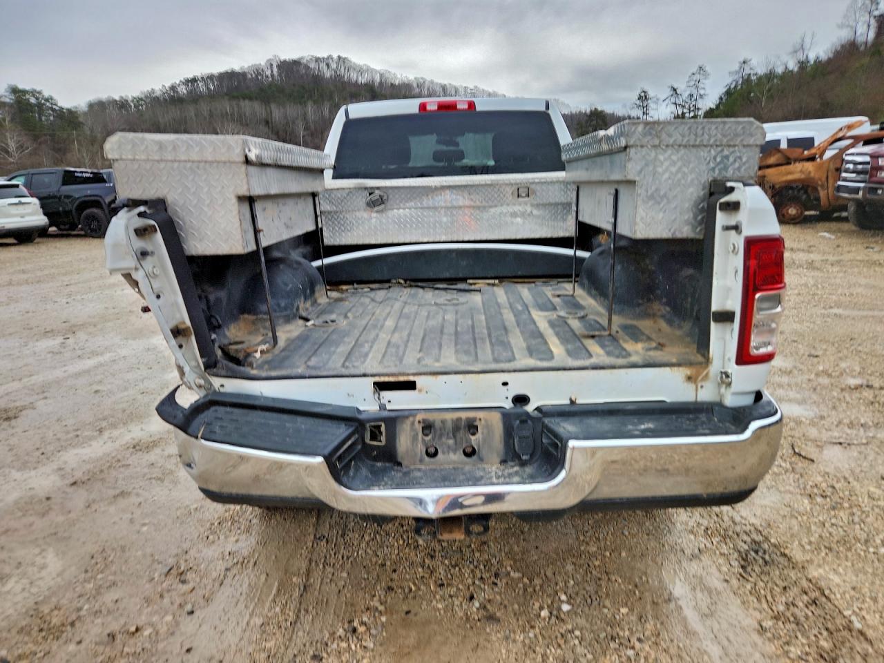 Ram 2500 Tradesman Image 2