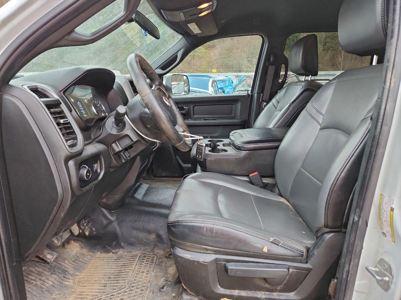 Ram 2500 Tradesman Image 3