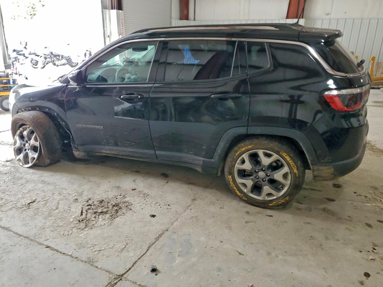 Jeep Compass Limited Image 4