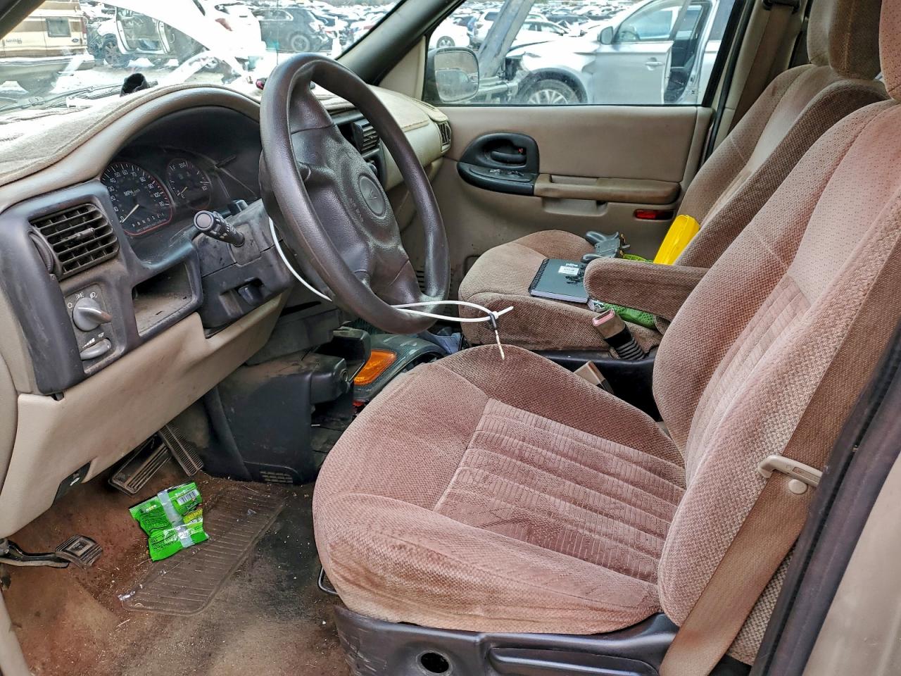 Pontiac Montana Image 3