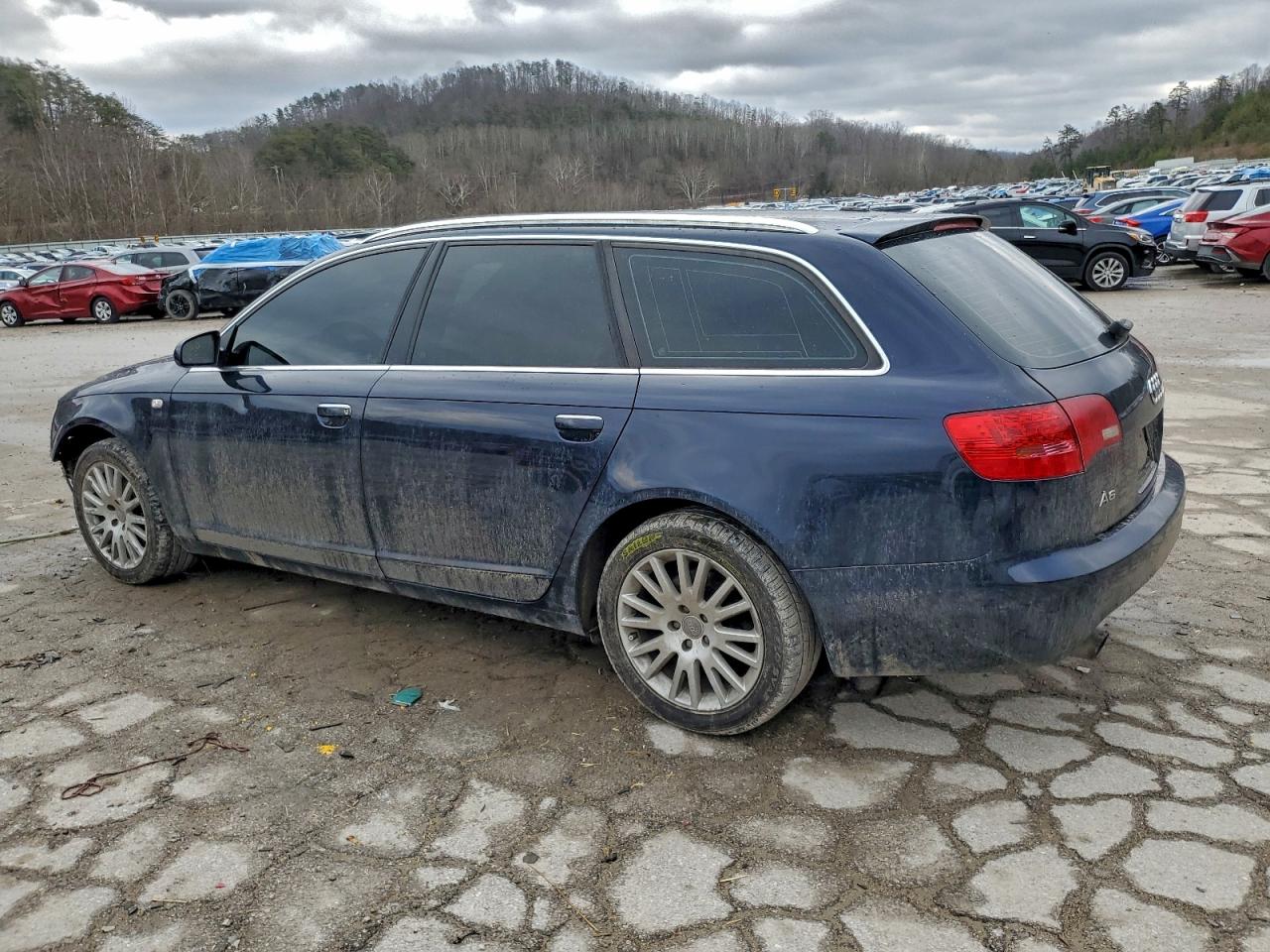 Audi A6 Avant Quattro Image 12