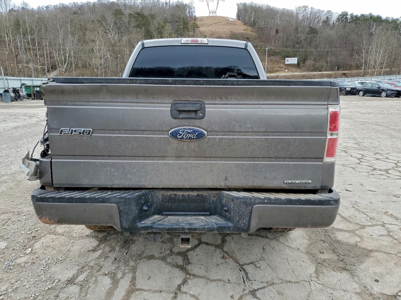 Ford F-150 Super Cab Image 5