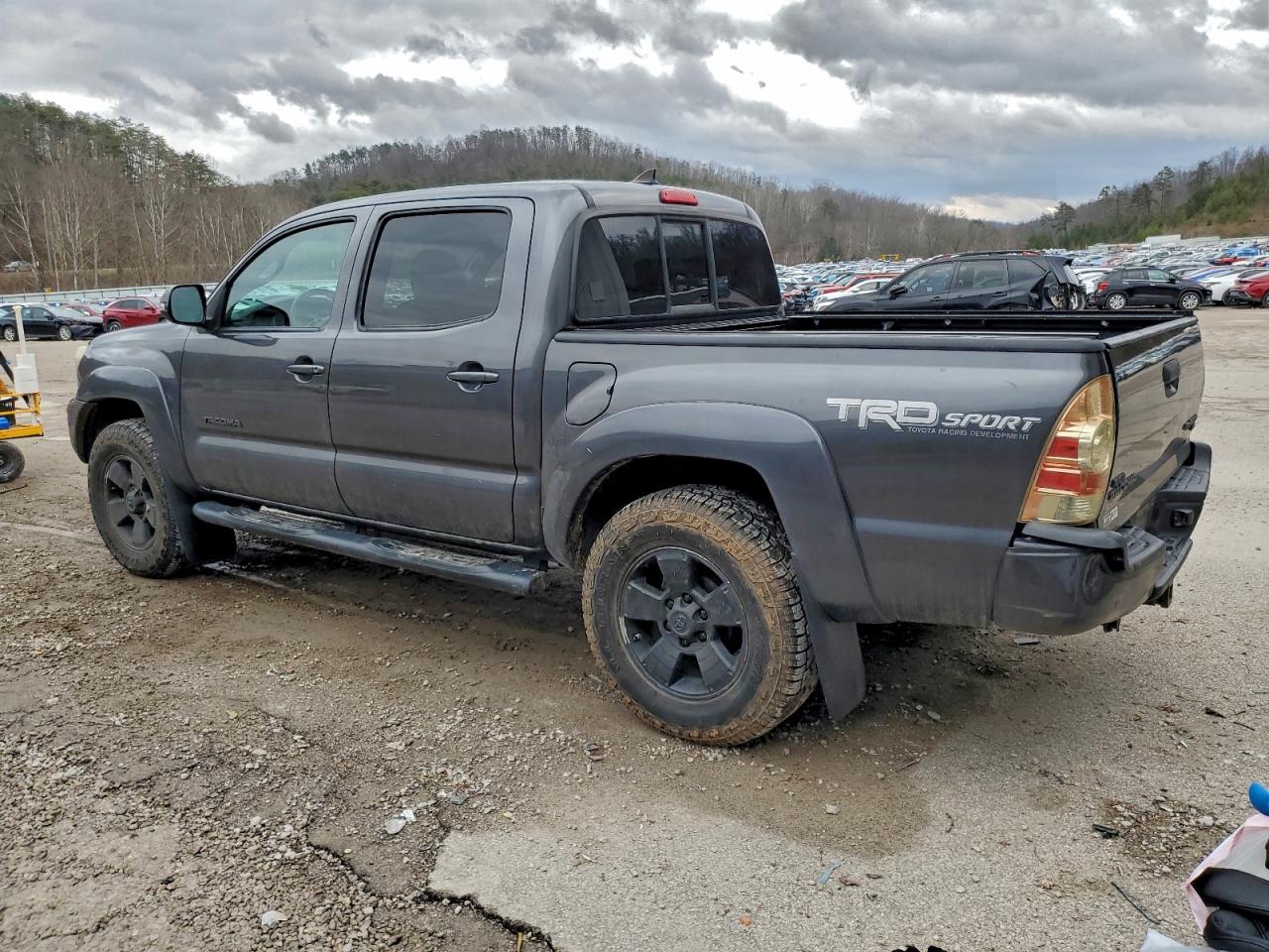 Toyota Tacoma Double Cab Prerunner Image 4