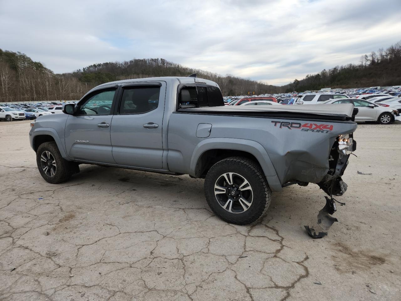 Toyota Tacoma Double Cab Image 7