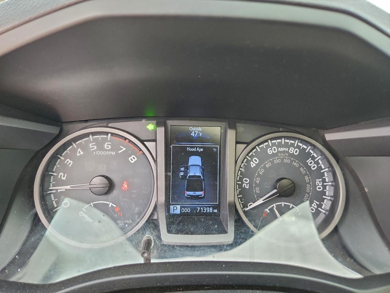 Toyota Tacoma Double Cab Image 9