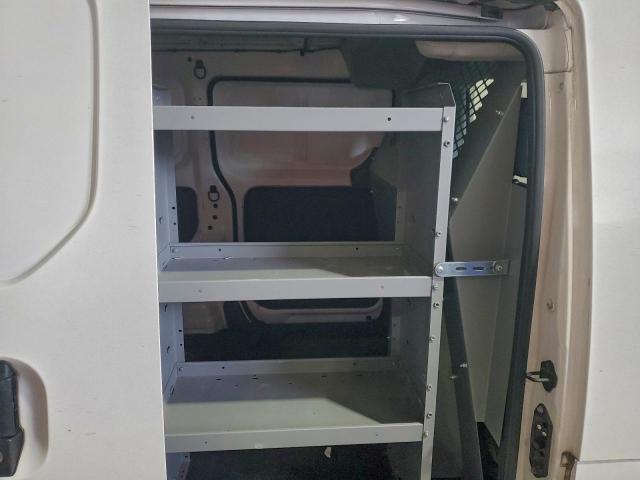 Nissan Nv 2.5s Image 11