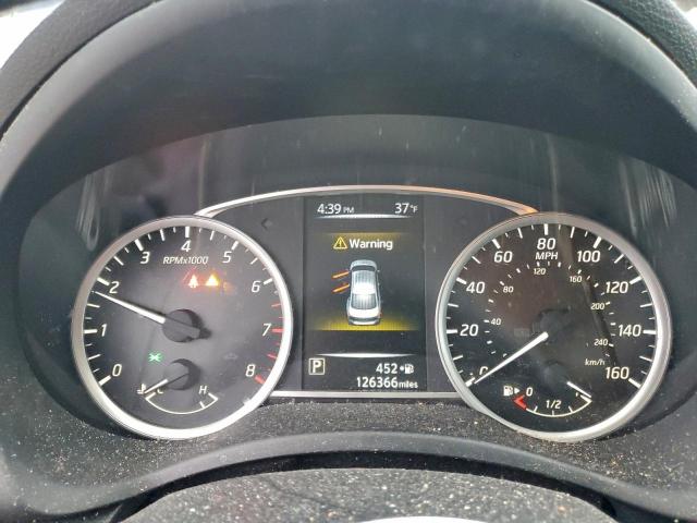 Nissan Sentra S Image 8