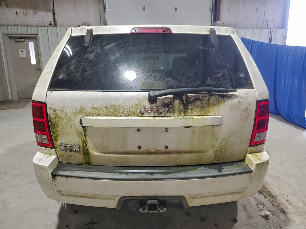 Jeep Grand Cherokee Laredo Image 3