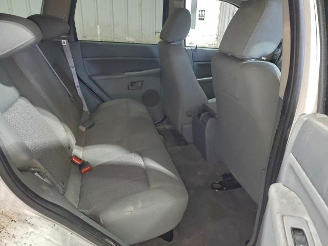 Jeep Grand Cherokee Laredo Image 9