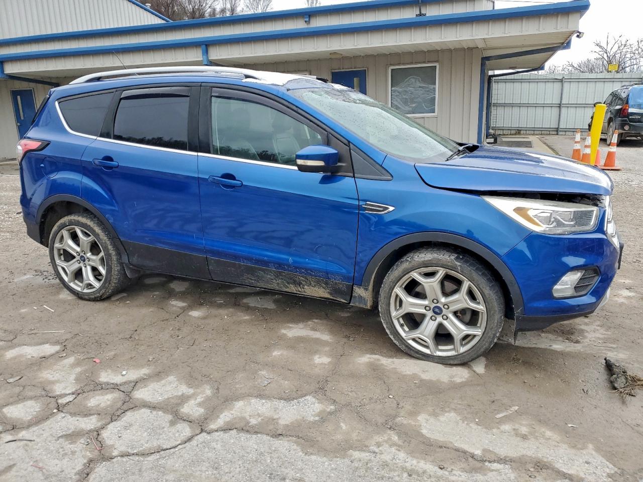 Ford Escape Titanium Image 8