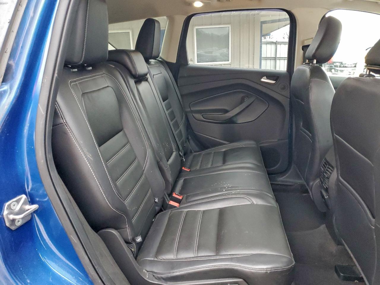 Ford Escape Titanium Image 4