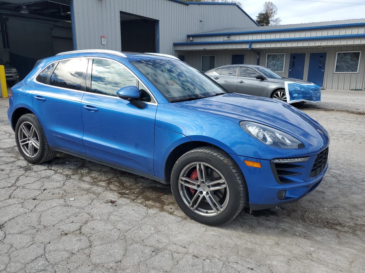 Porsche Macan S Image 13