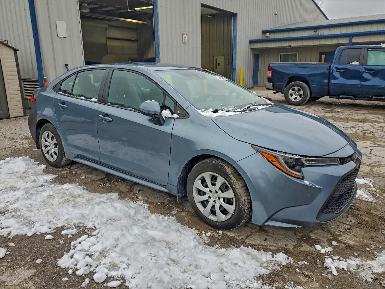 Toyota Corolla Le Image 4