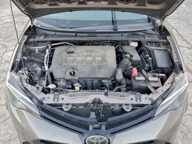 Toyota Corolla L Image 10