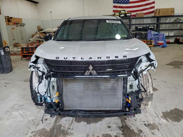 Mitsubishi Outlander Se Image 2