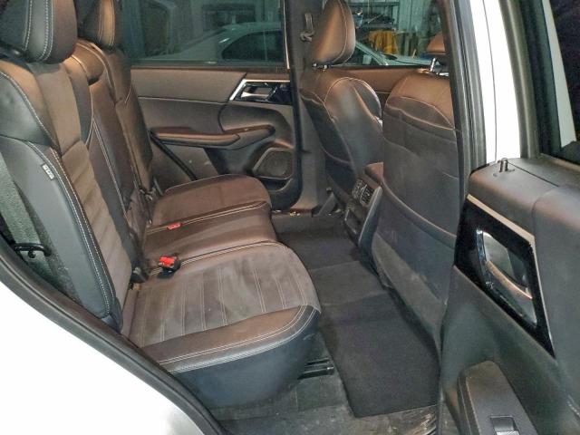 Mitsubishi Outlander Se Image 6