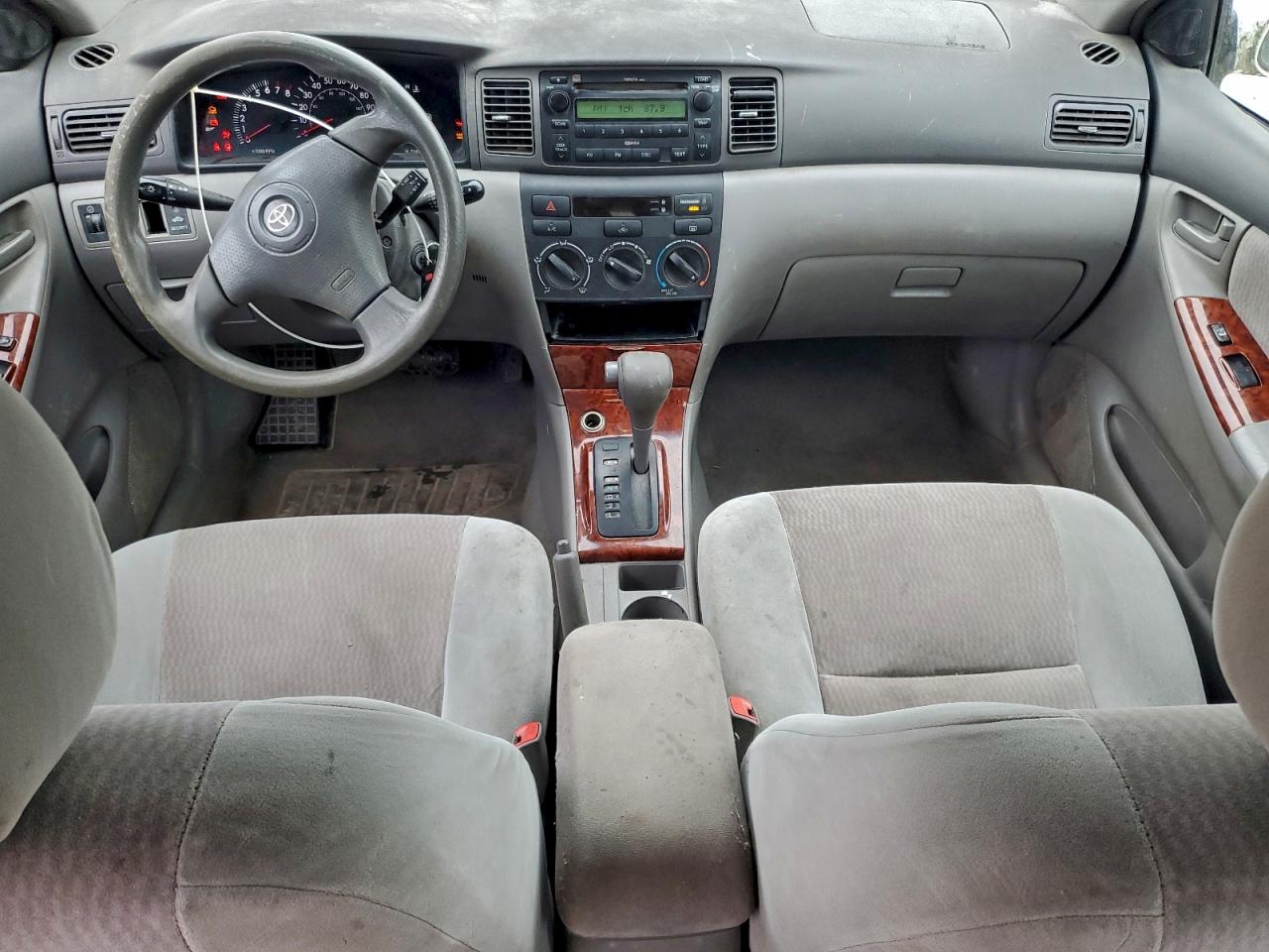 Toyota Corolla Ce Image 8