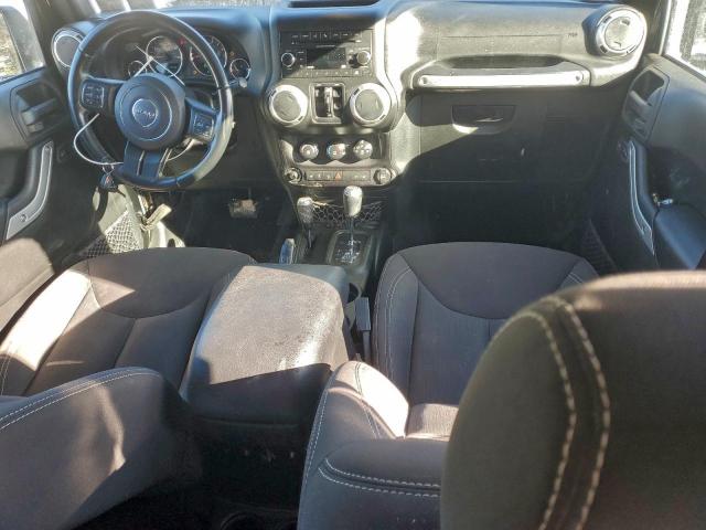 Jeep Wrangler Sahara Image 9