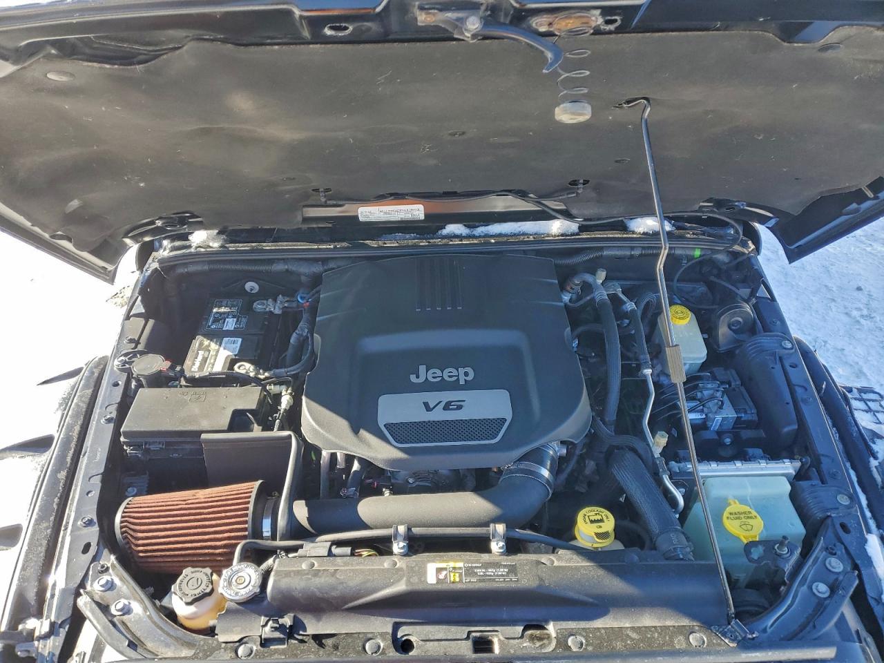 Jeep Wrangler Sahara Image 6