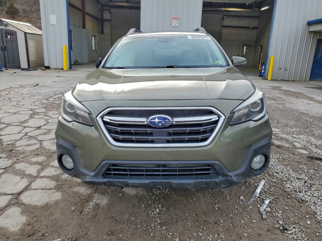 Subaru Outback 3.6r Limited Image 5