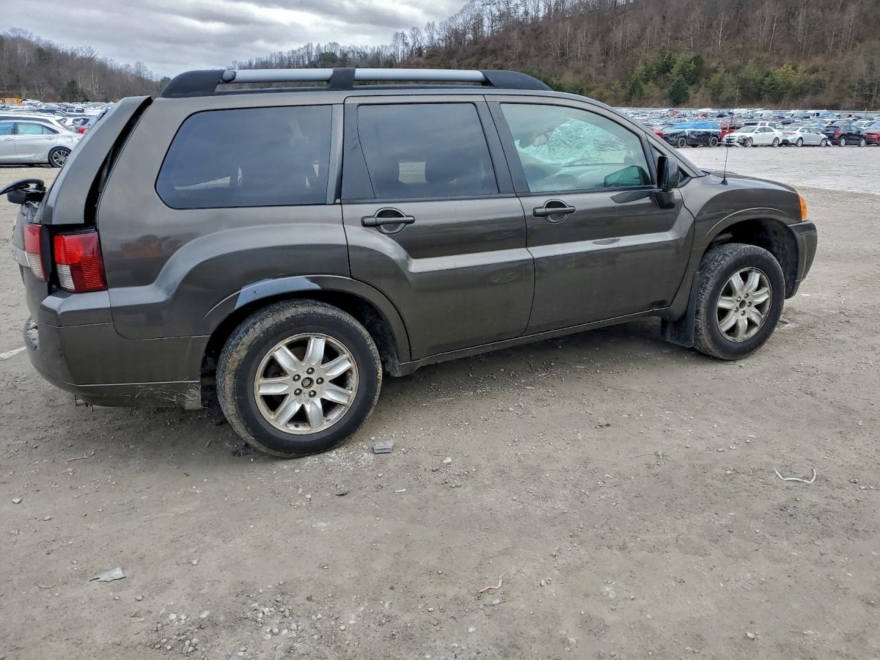 Mitsubishi Endeavor Ls Image 5