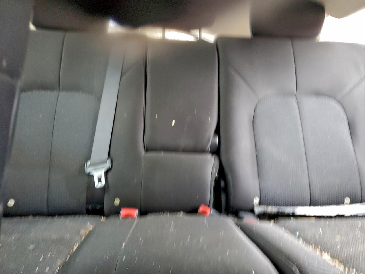 Mitsubishi Endeavor Ls Image 6