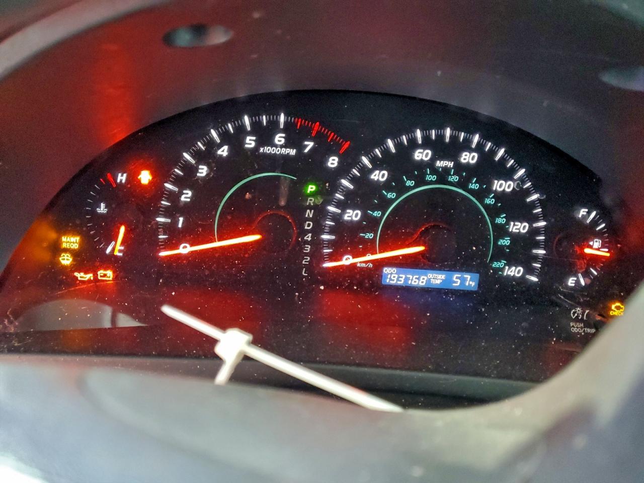 Toyota Camry Base Image 7