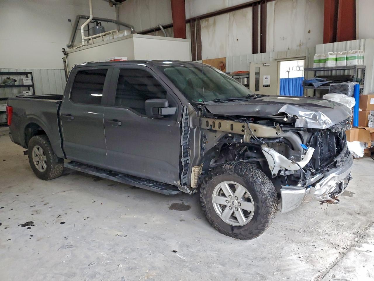 Ford F-150 Supercrew Image 11