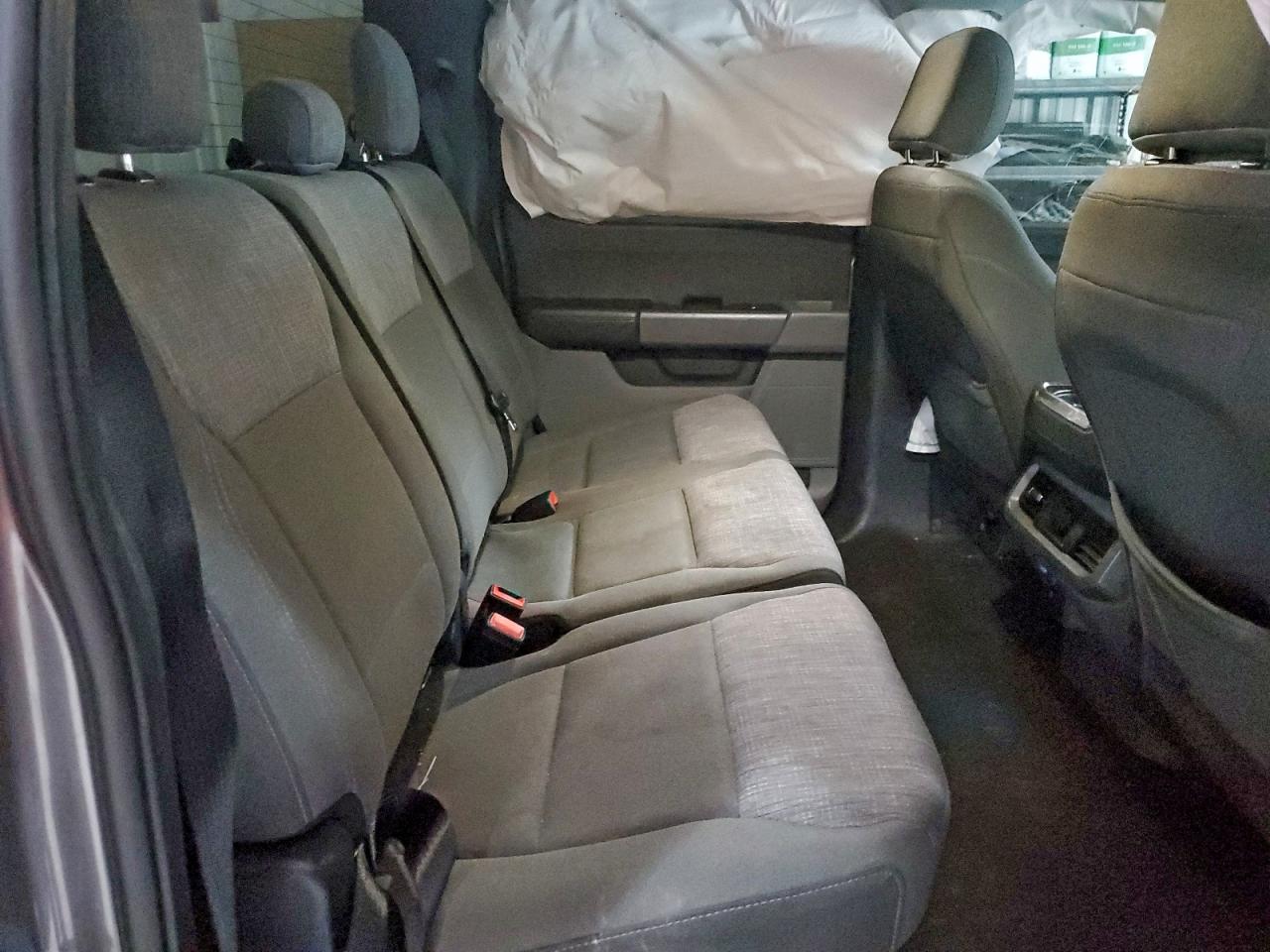 Ford F-150 Supercrew Image 12