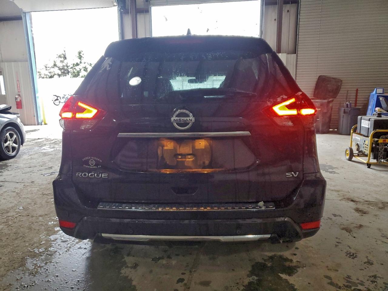 Nissan Rogue S Image 5