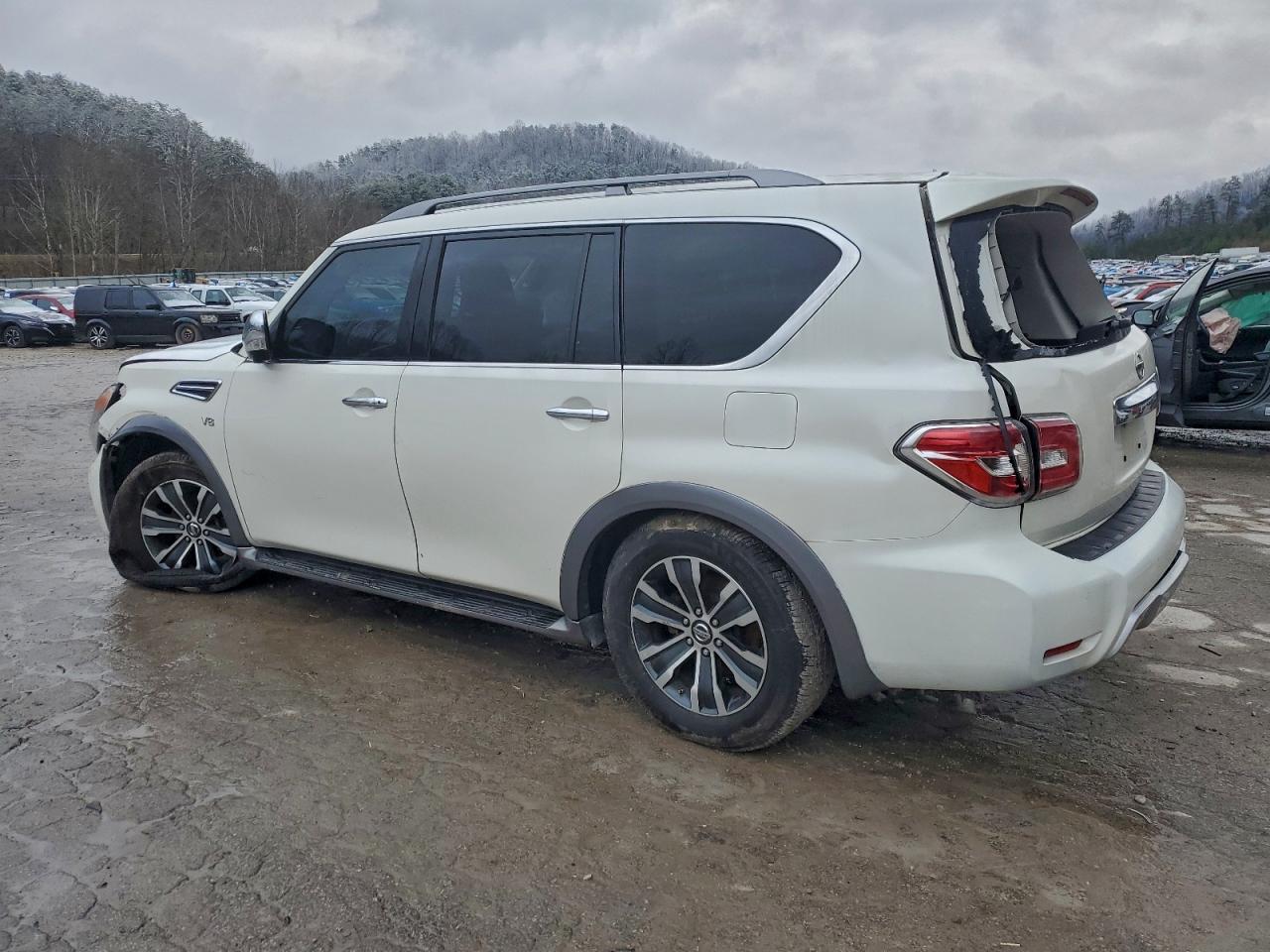 Nissan Armada Sv Image 4