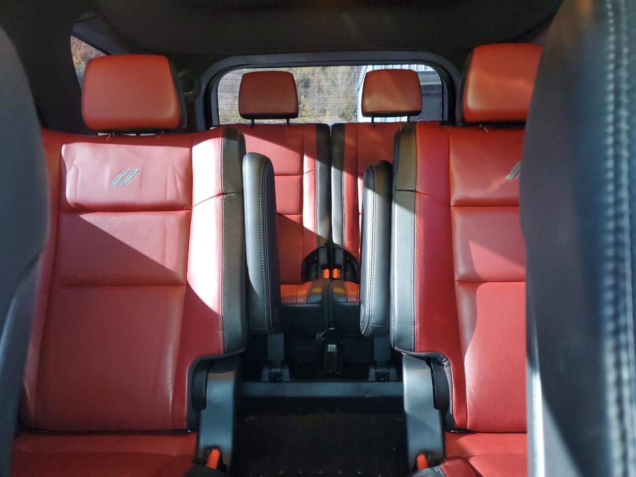 Dodge Durango R/t Image 11