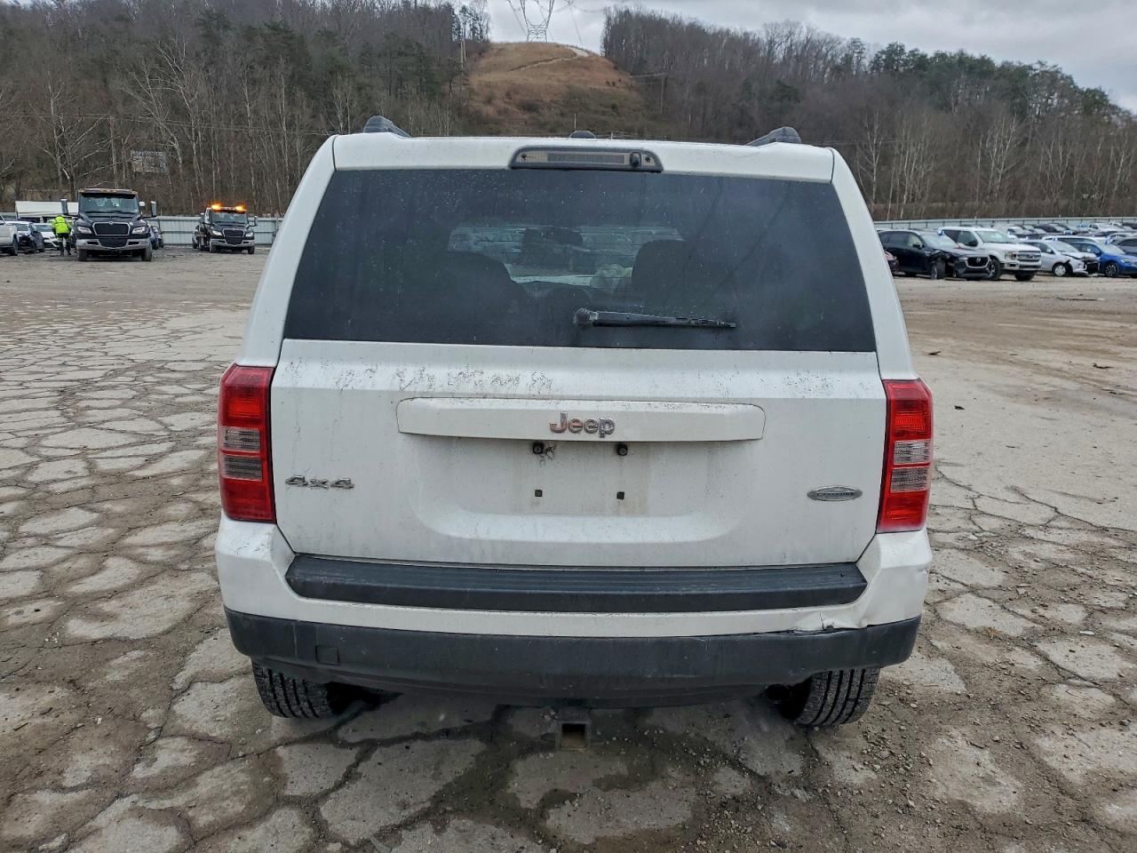 Jeep Patriot Latitude Image 5